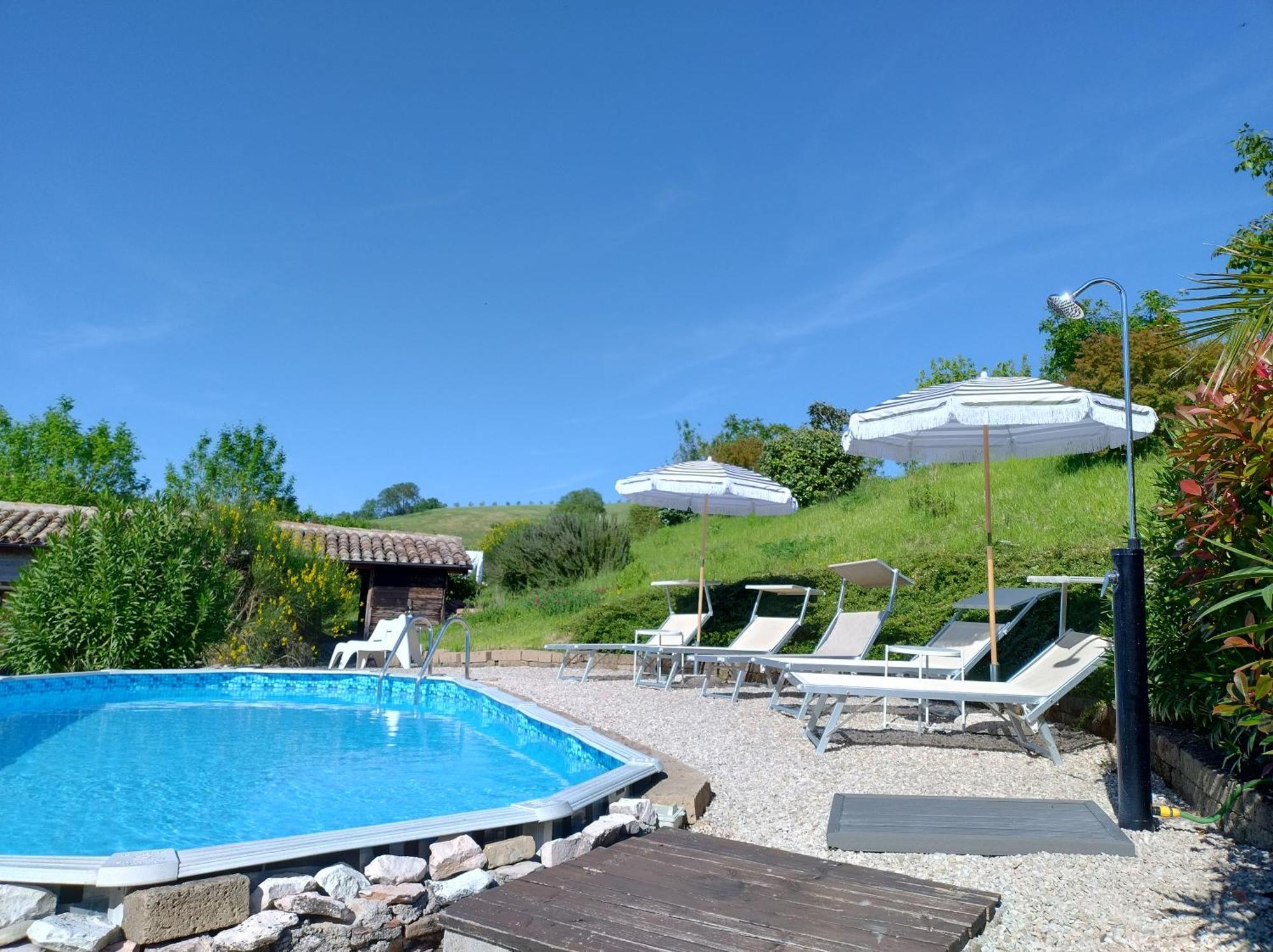 Rosa Nel Pozzo Apartments And B&B San Pietro  Exterior photo